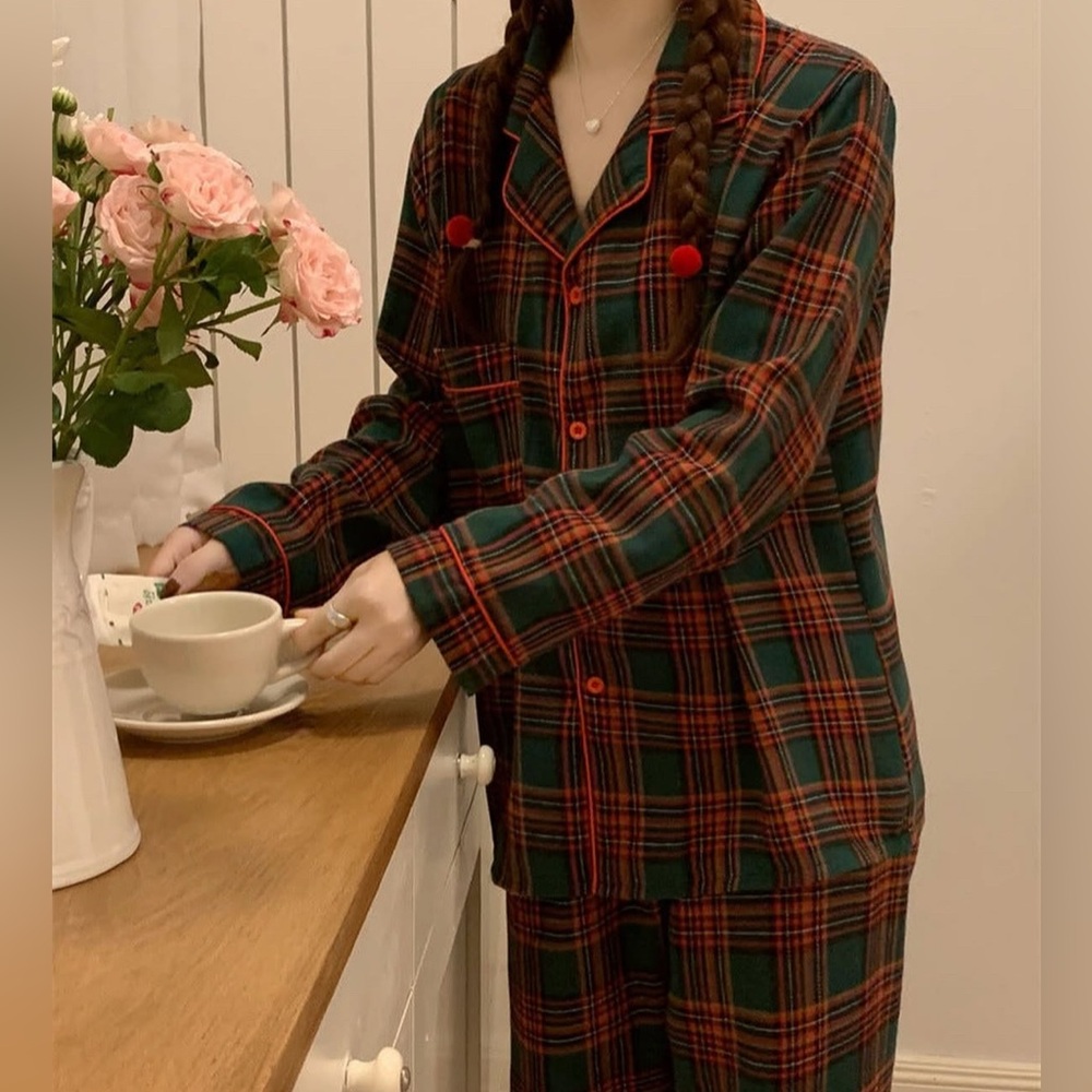 Lauren Ralph Lauren Woman’s Fleece Pajama Set Red and Green